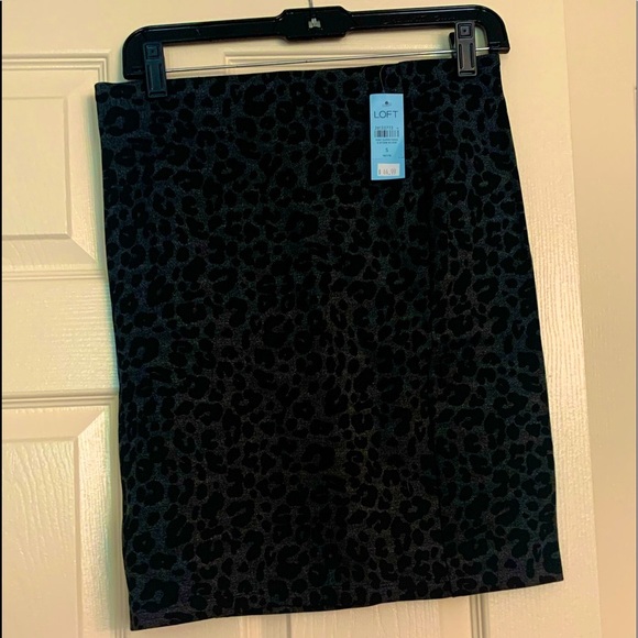 LOFT Black and gray leopard stretch skirt - Picture 3 of 3
